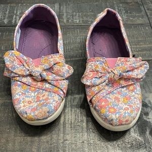 Toms toddler shoes